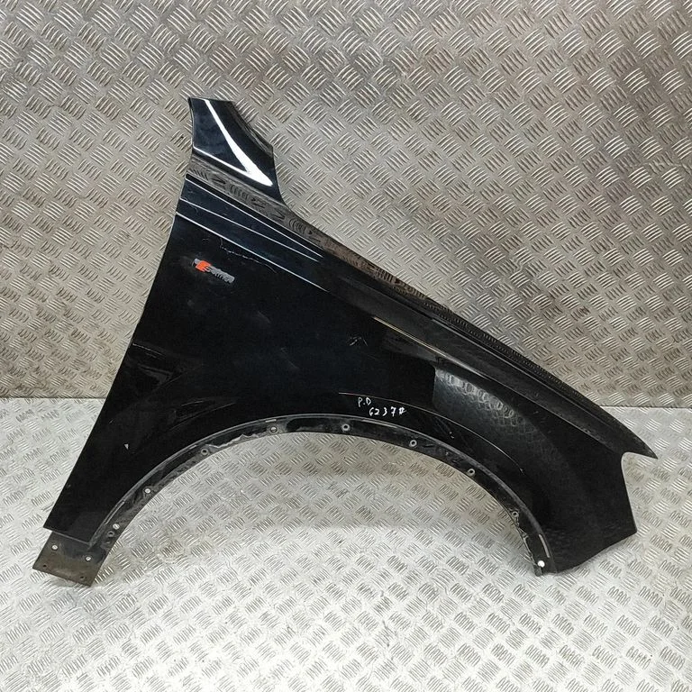 Fender 4M0821106D