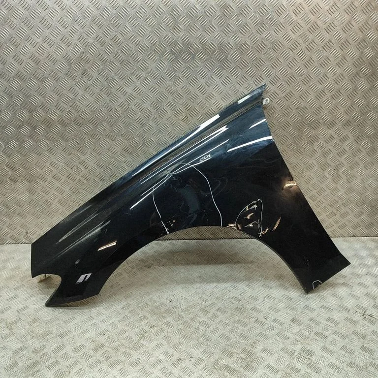 Spārns 8B3821105