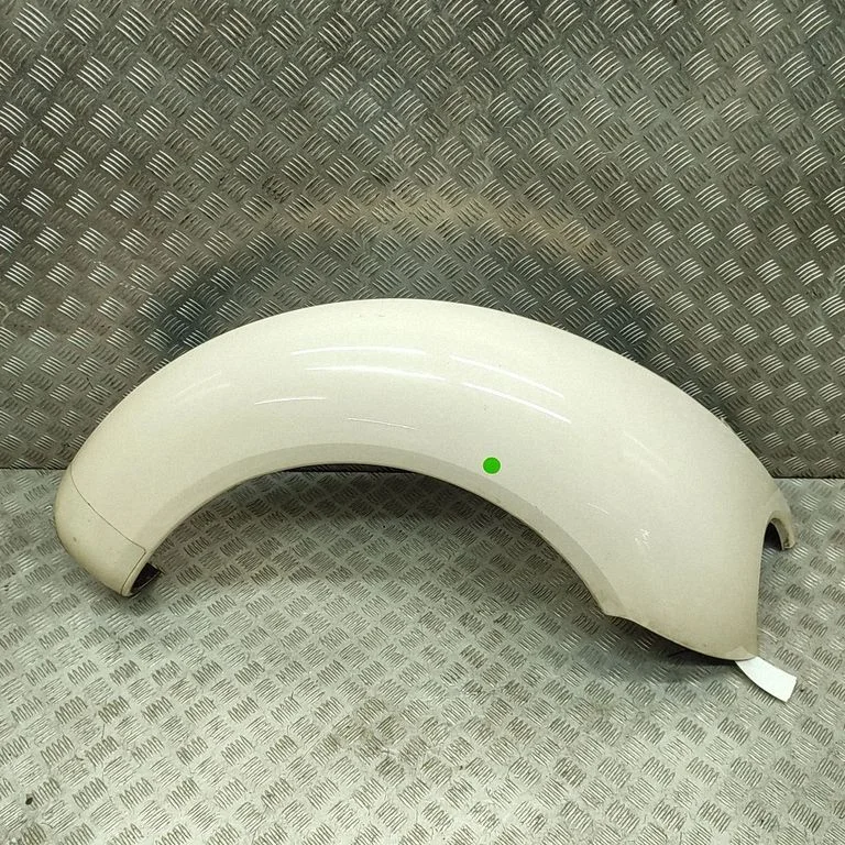 Spārns 1Y0821301