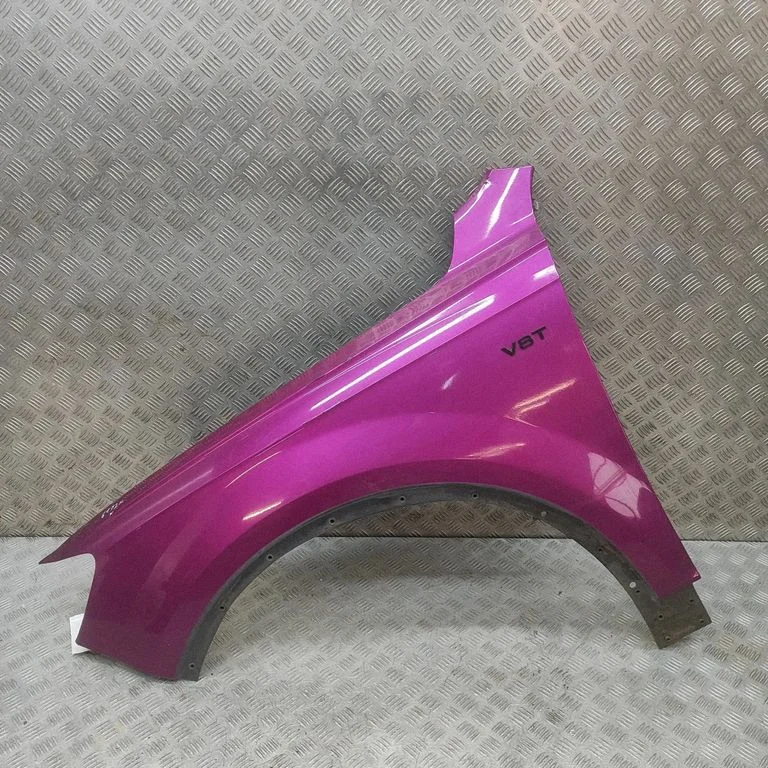 Spārns 4M0821105D