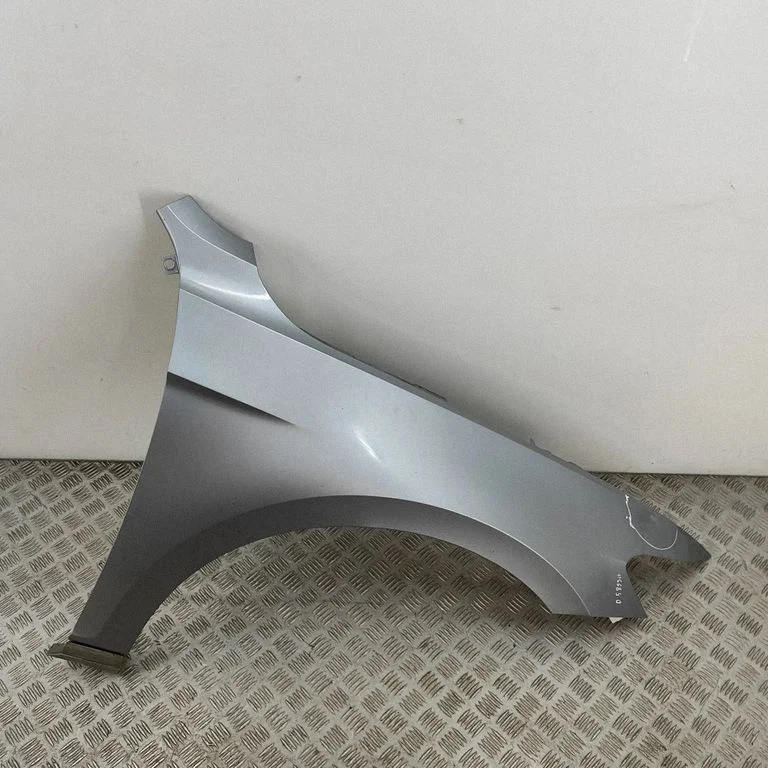 Spārns 3G0821022A