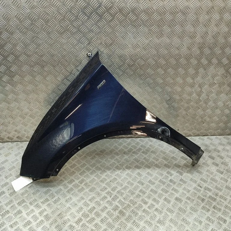Fender – front left