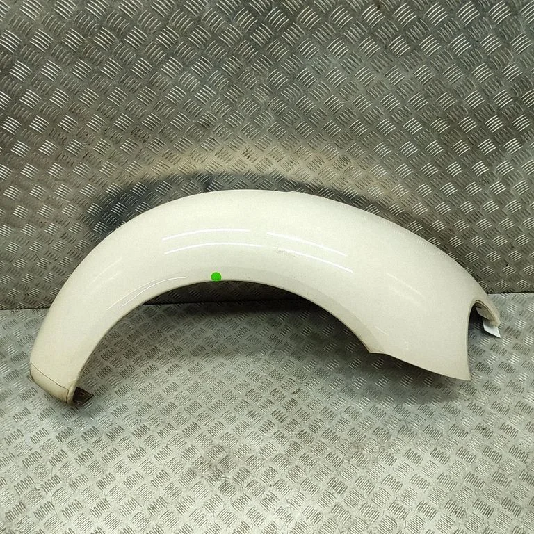 Spārns 1Y0821104A