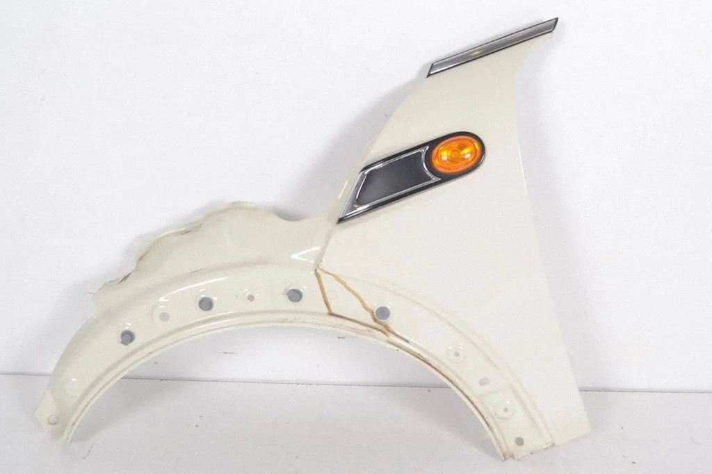 Fender – front left