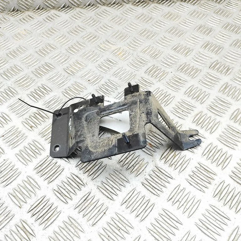 Fender mounting bracket 5737241000 – KG Mobility Torres (U100, J100) (2022-)