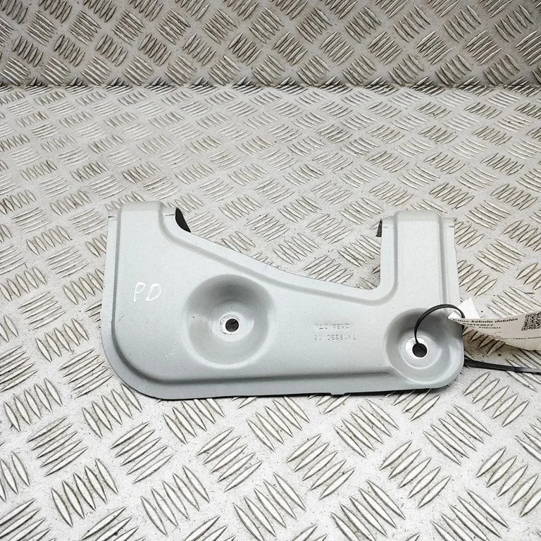 Fender mounting bracket 7418220