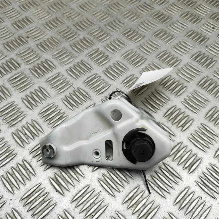 Fender mounting bracket – BMW X6 G06 (2019-)