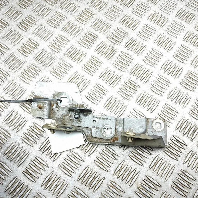 Fender mounting bracket – Renault Zoe (2012-)