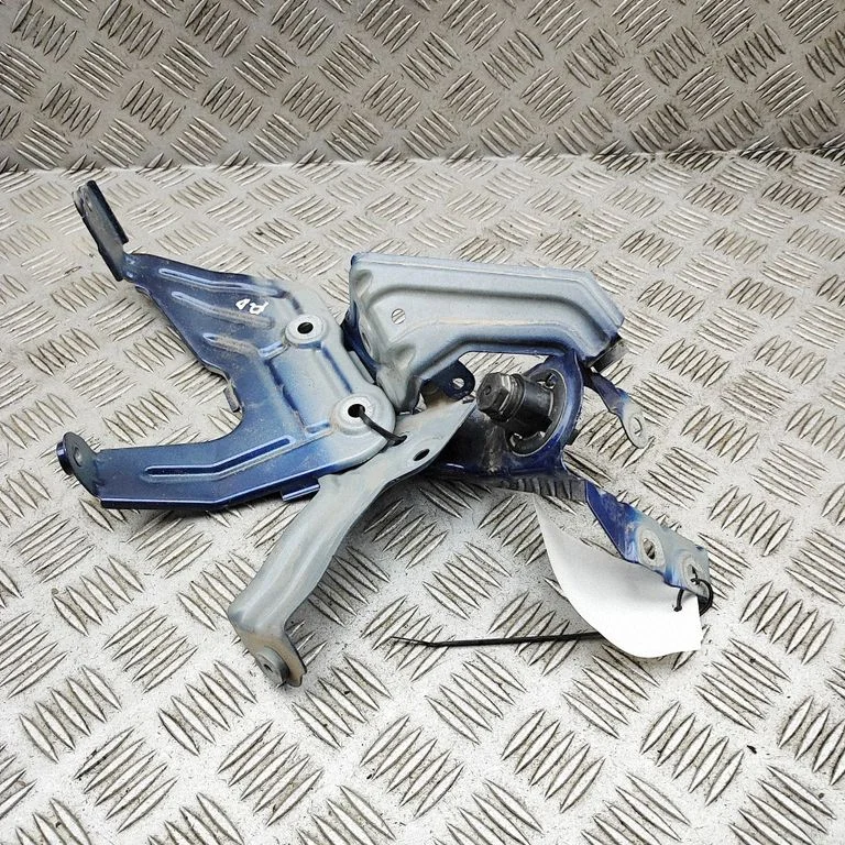 Fender mounting bracket 7400220