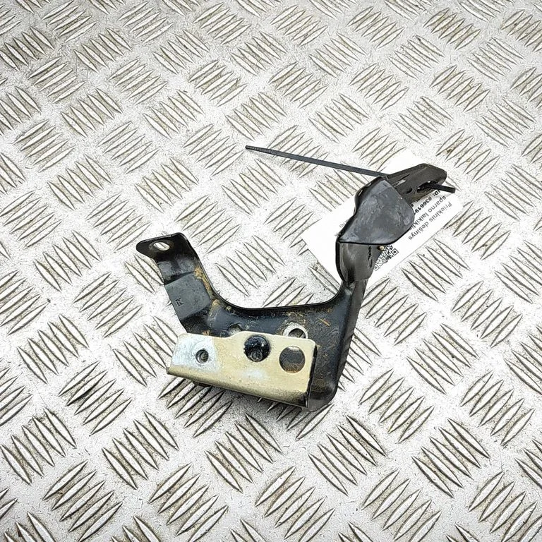 Fender mounting bracket EKEA5301694UQ