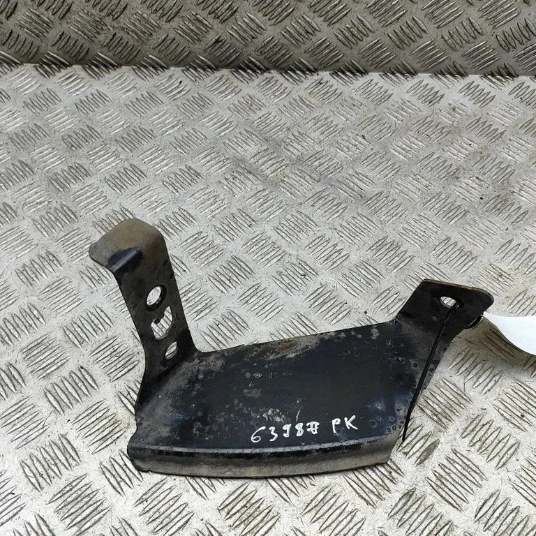 Poritiiva kinnitusklamber – Renault Master III (2010-2024)