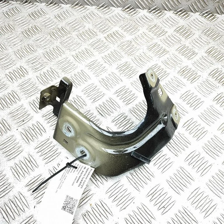 Poritiiva kinnitusklamber 85H821135 – Audi Q6 e-tron (2024-)