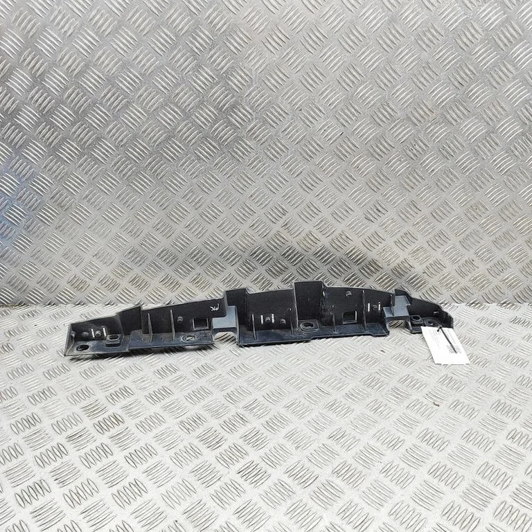 Poritiiva kinnitusklamber – BMW i3 (2013-)