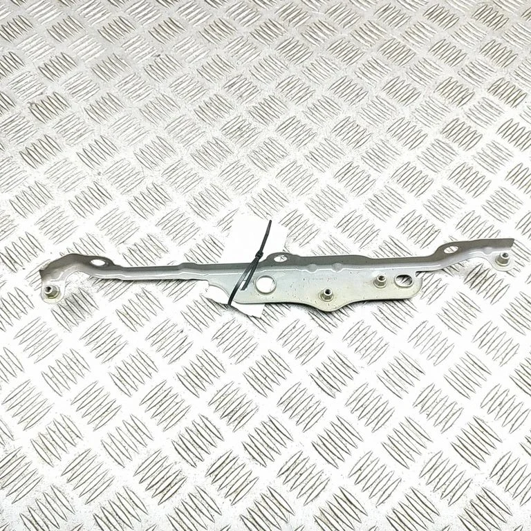 Fender mounting bracket 992809574