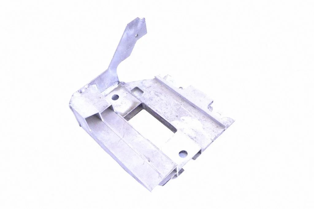 Spārna kronšteins IP1251