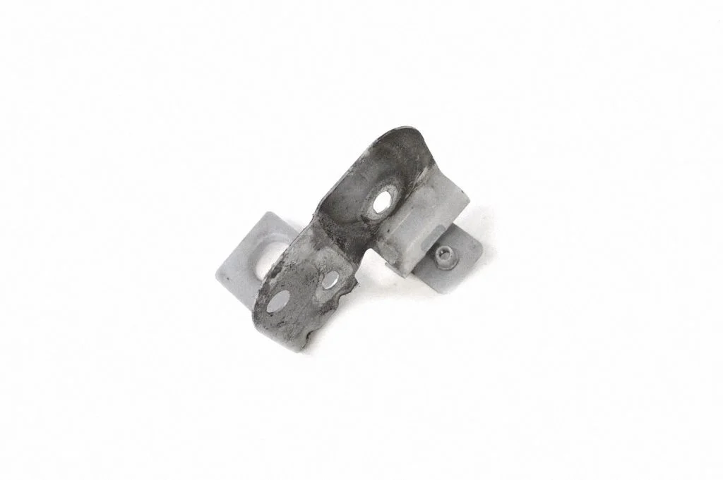 Fender mounting bracket 4M0821168