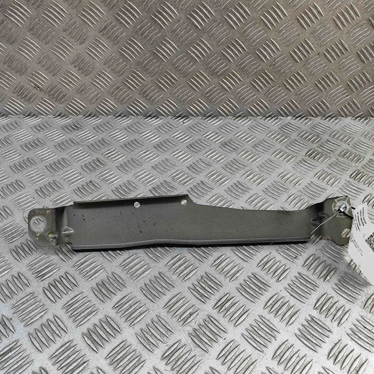 Spārna kronšteins 31468233