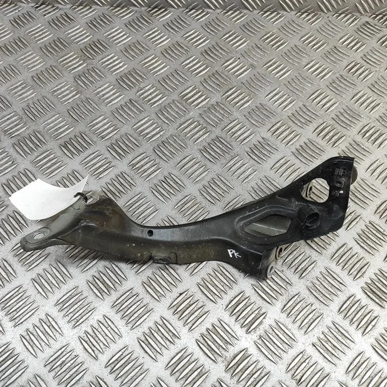 Fender mounting bracket 4G0805815