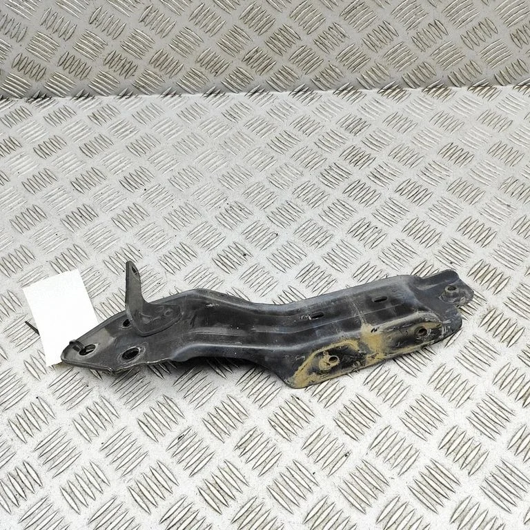 Poritiiva kinnitusklamber 23488049 – Cadillac Escalade IV (2014-2020)