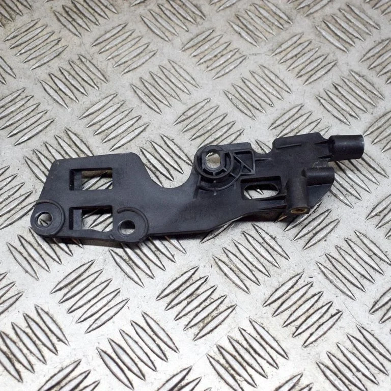 Spārna kronšteins FK7216A128AF