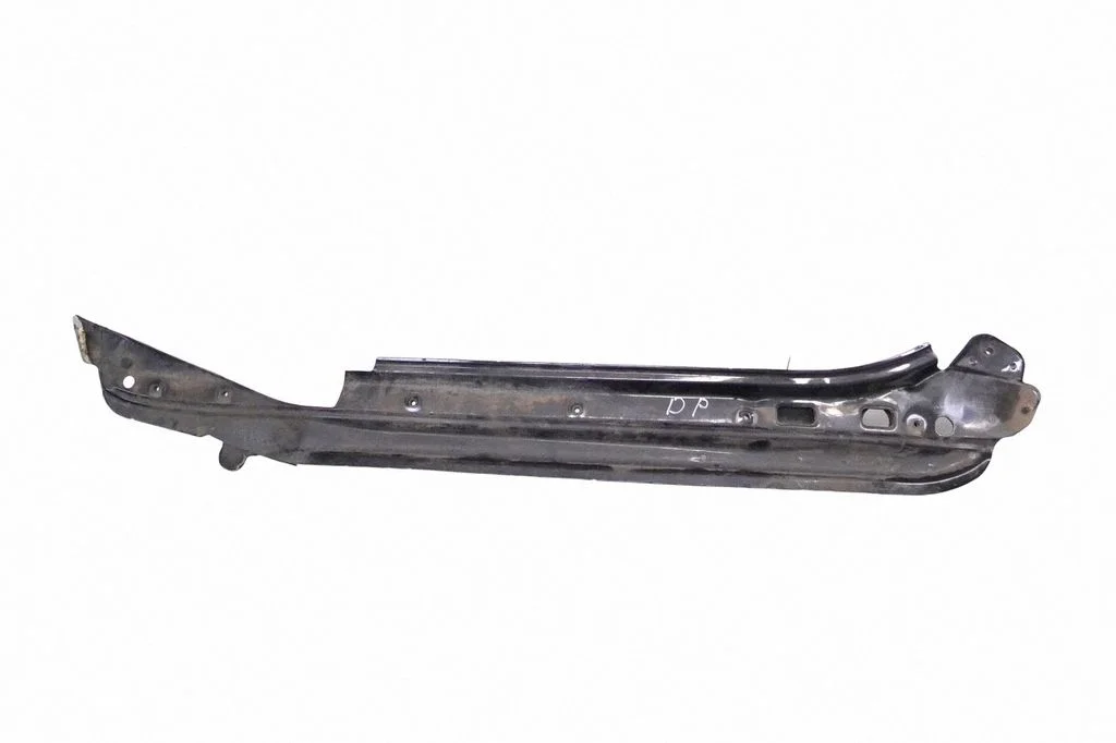 Wspornik błotnika 7L6805920B