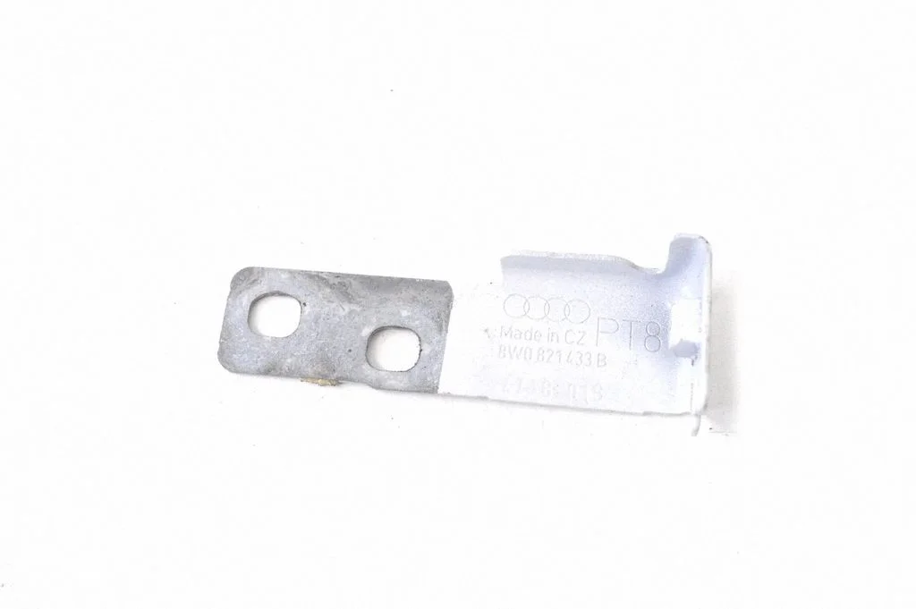 Fender mounting bracket 8W0821433B