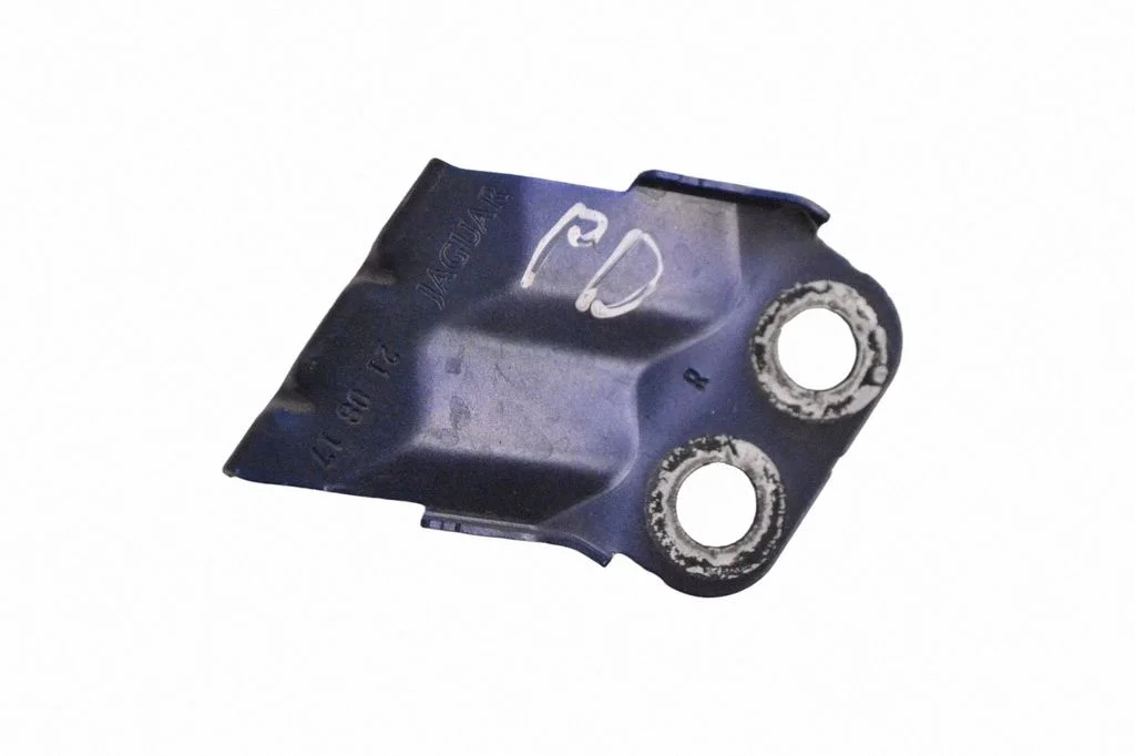 Fender mounting bracket – front right