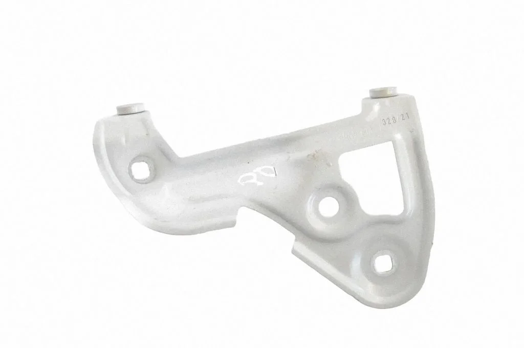 Fender mounting bracket 7419406