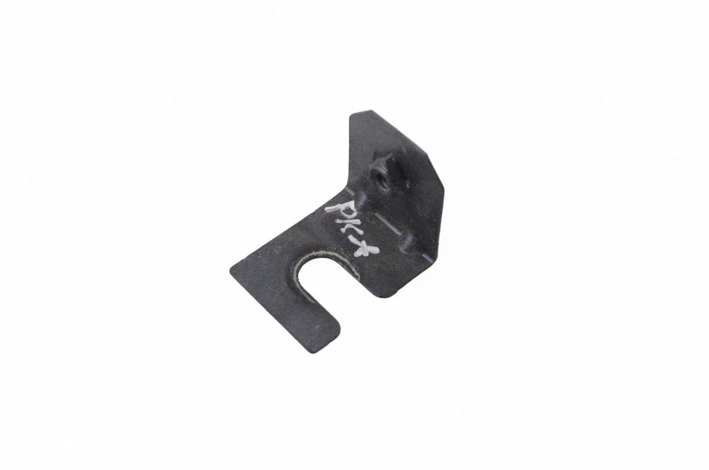 Fender mounting bracket – front left