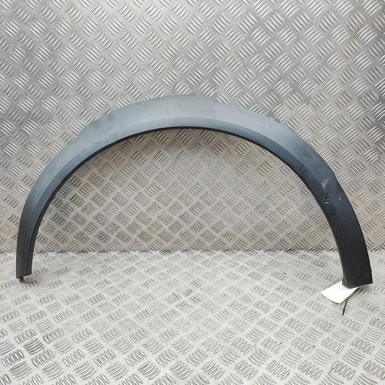 Front arch trim 9834173380