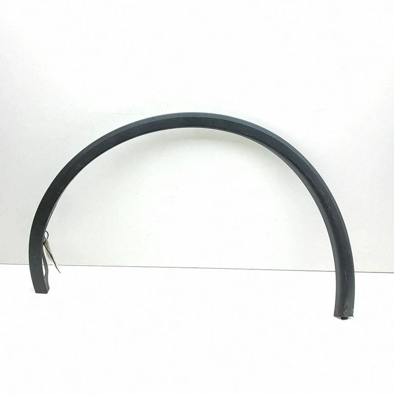 Front arch trim 193759800C