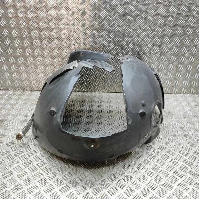 Front wheel arch liner splash guards GX7316A573AE