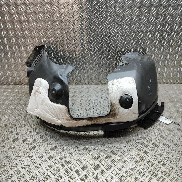 Front wheel arch liner splash guards PZ3116034AF