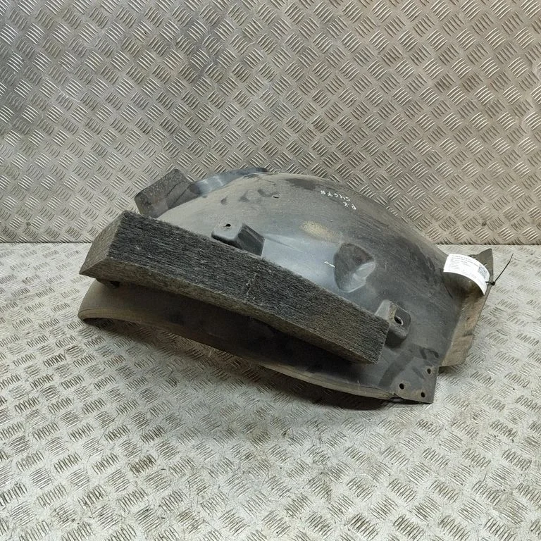 Front wheel arch liner splash guards A1668841122