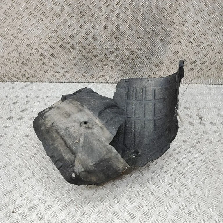 Priekšējais riteņa arkas dubļusargs L1TB16114AC