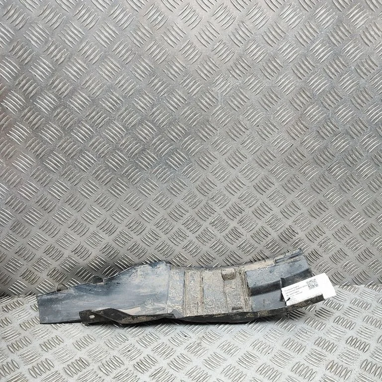 Front wheel arch liner splash guards BK3116F573BE