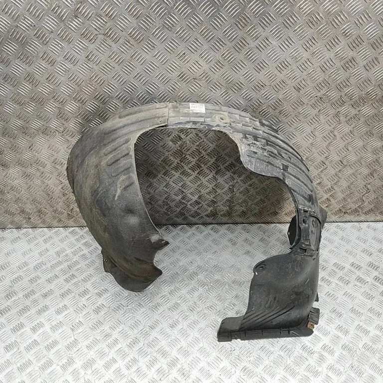 Priekšējais riteņa arkas dubļusargs 86815D4000