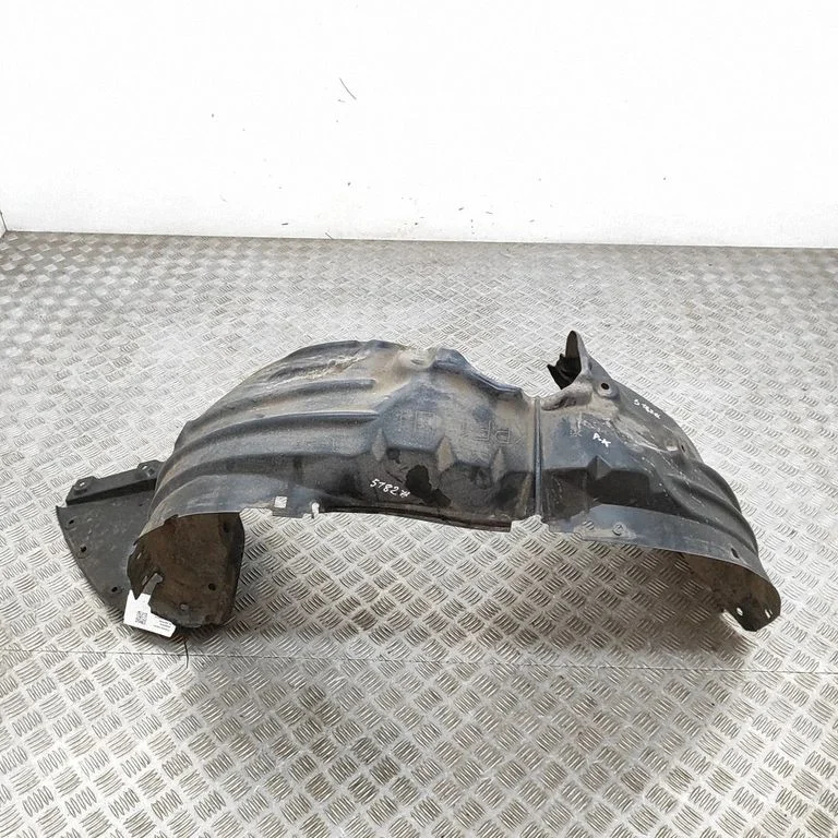 Front wheel arch liner splash guards KPF156140