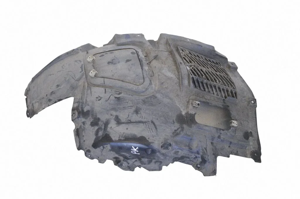 Priekšējais riteņa arkas dubļusargs – kreisā