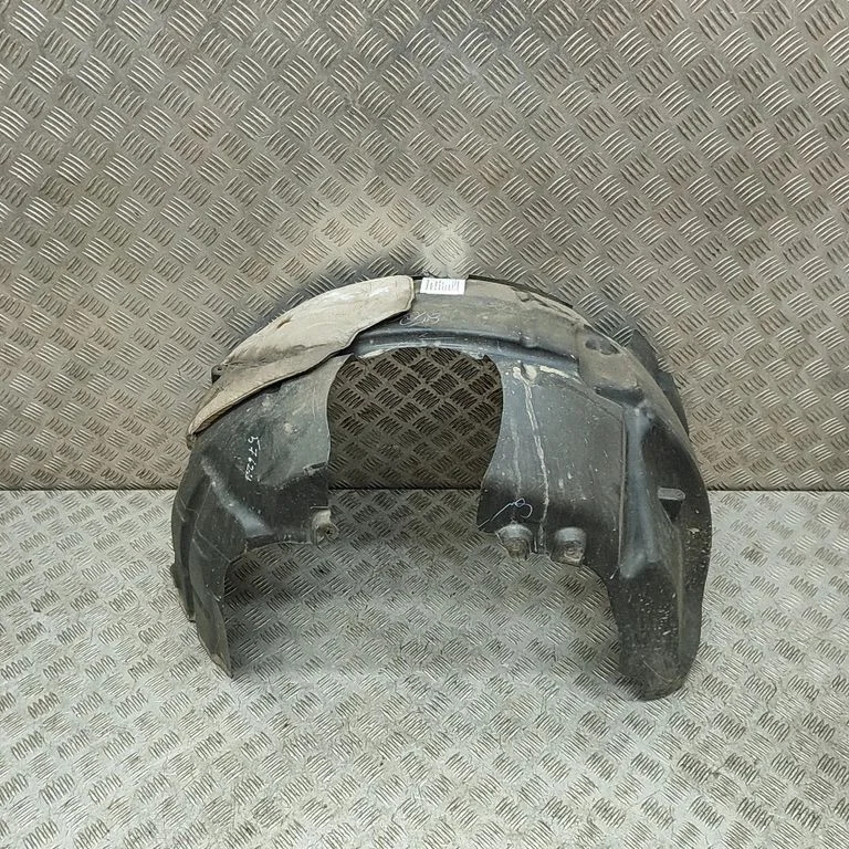 Front wheel arch liner splash guards CN15N27841BY
