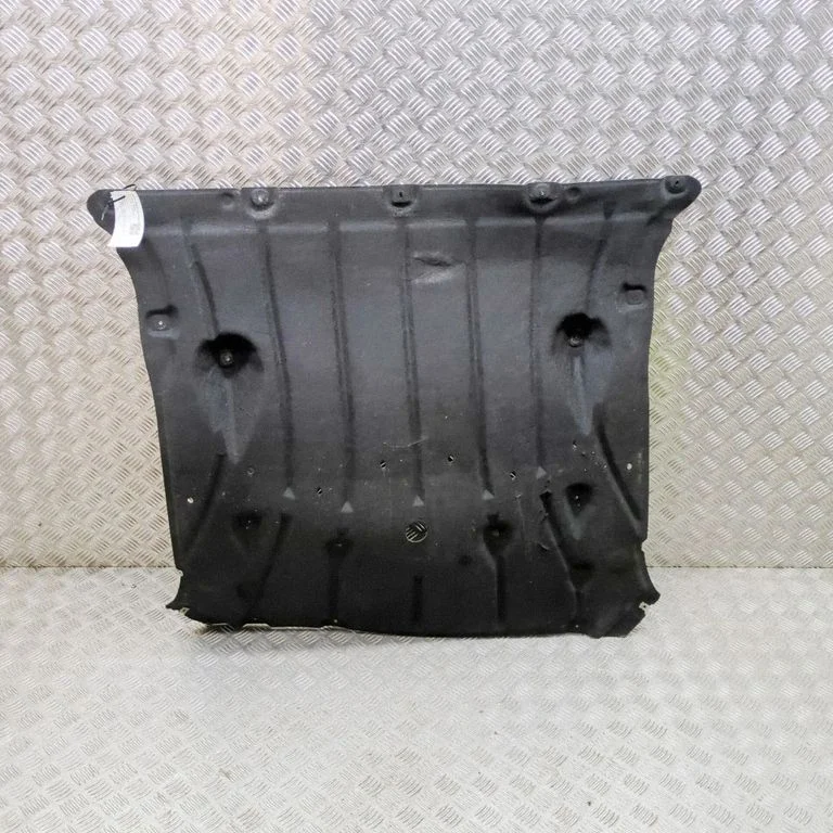 Engine splash shield/under tray LJ9B6B629AB
