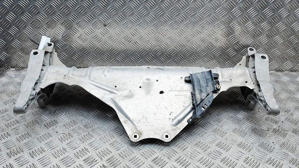 Engine splash shield/under tray 971407107