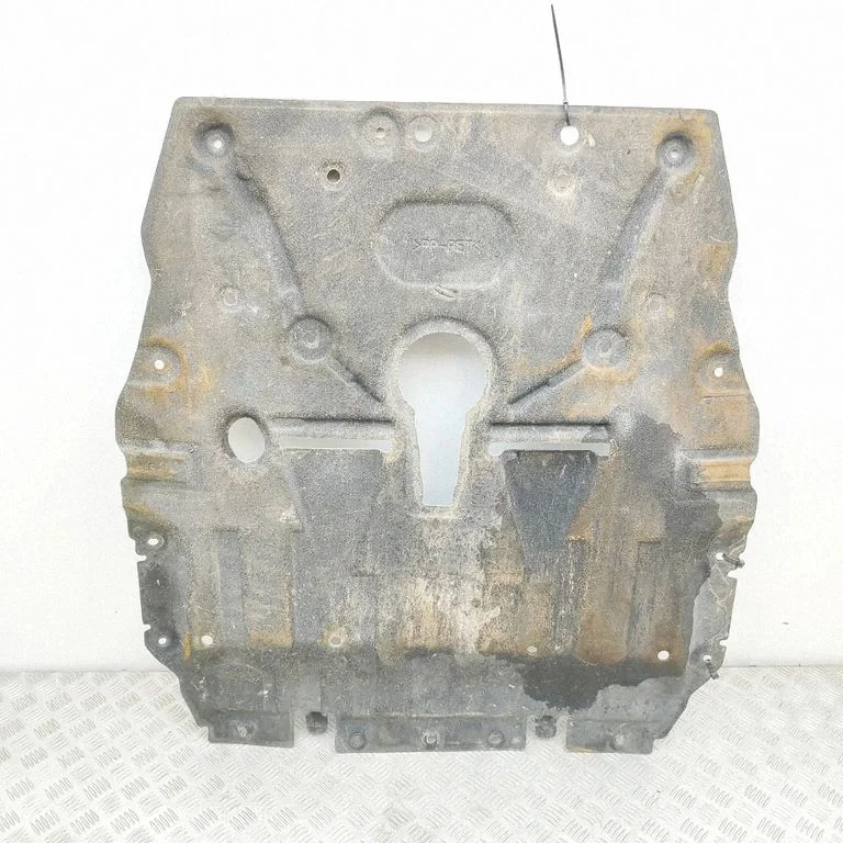 Motora dibena aizsargs 758309714R