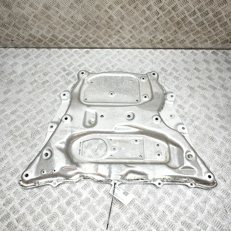 Motora dibena aizsargs – BMW X5M G05 F95 (2019-)