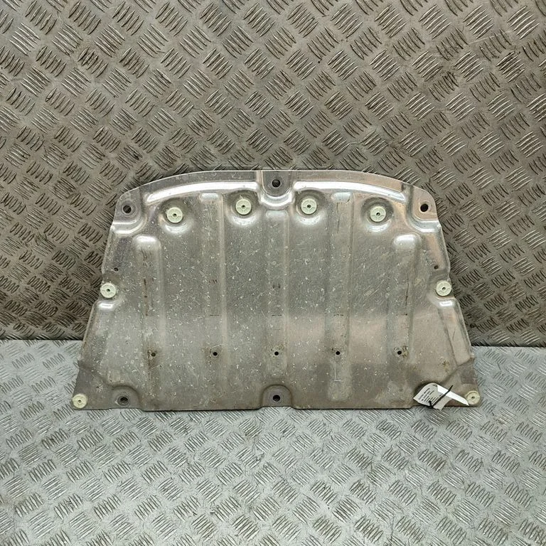 Engine splash shield/under tray 6888088