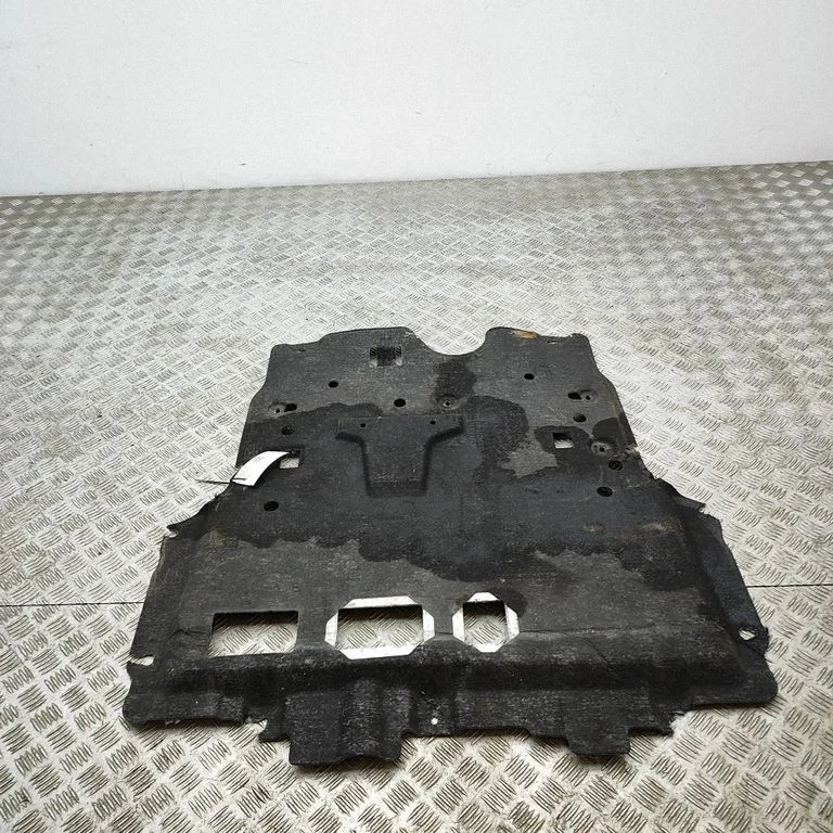 Engine splash shield/under tray 9824226480