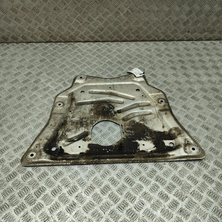 Motora dibena aizsargs 6853814