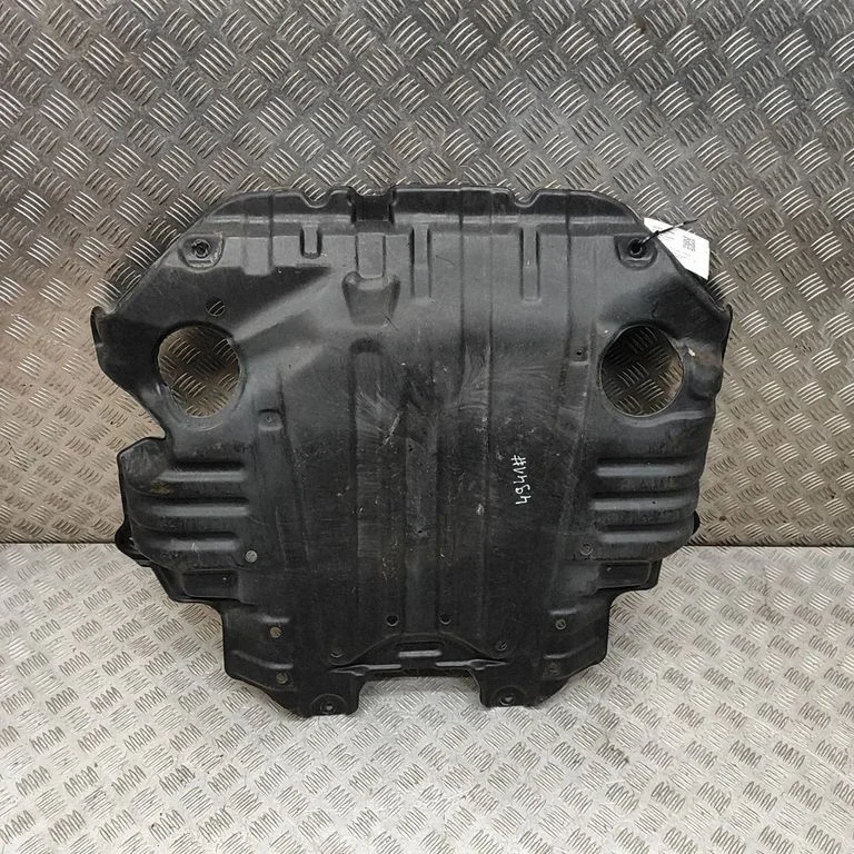 Motora dibena aizsargs 5144126090
