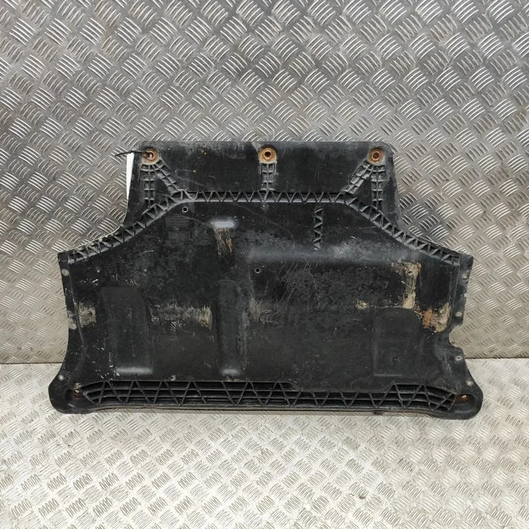 Motora dibena aizsargs 5Q0825901