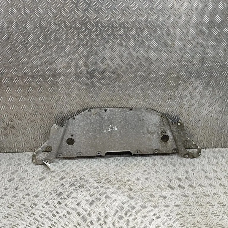 Motora dibena aizsargs 6858282